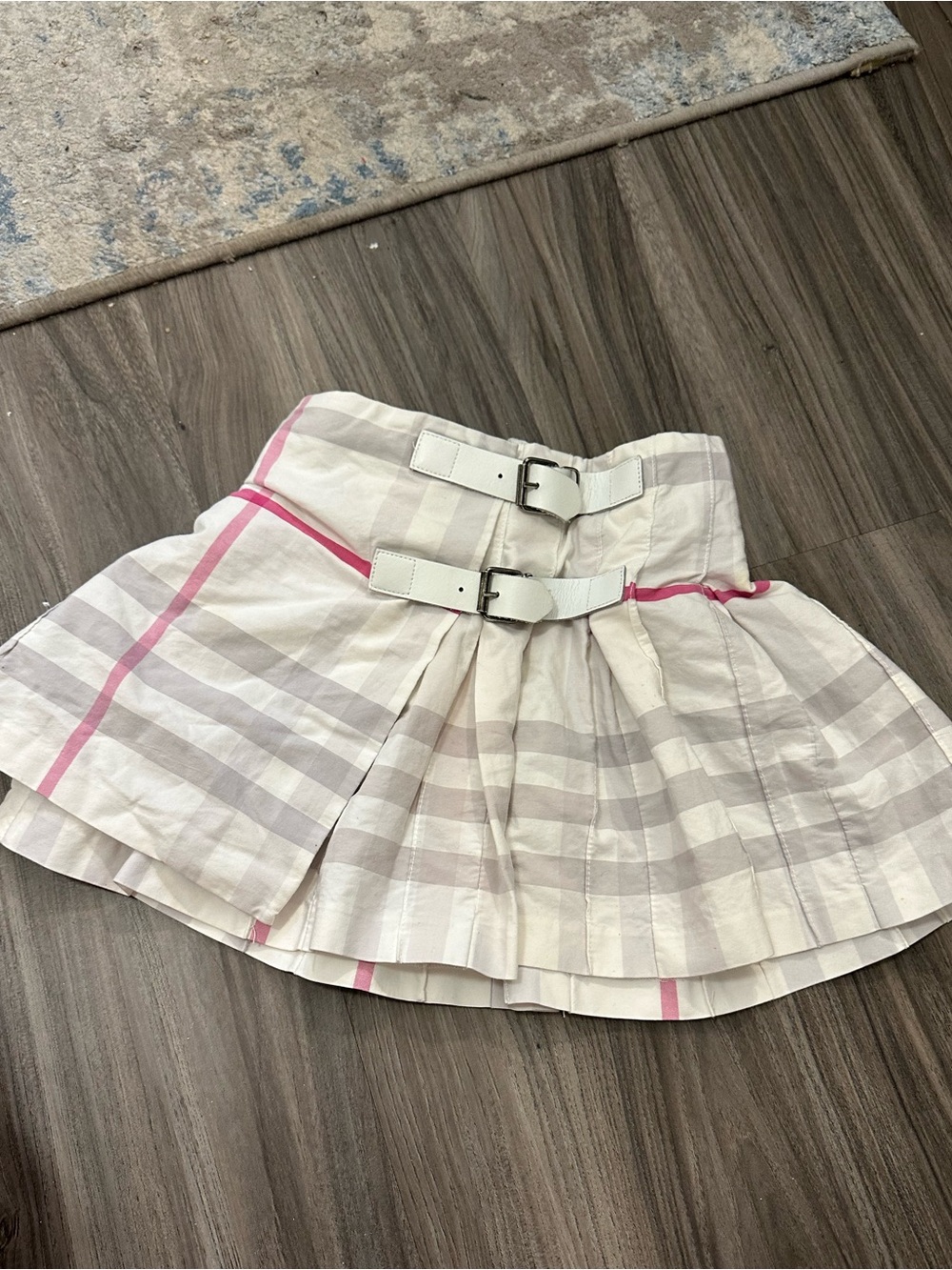 Burberry Cream Pleated Skirt with Pink Stripe and Double Buckles